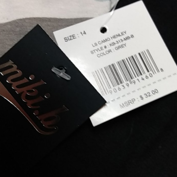 Shirt - Picture 4 of 4